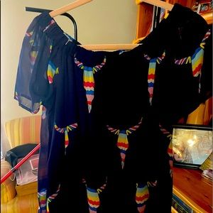 Southern Stitch Bull Skull size L layered blouse.